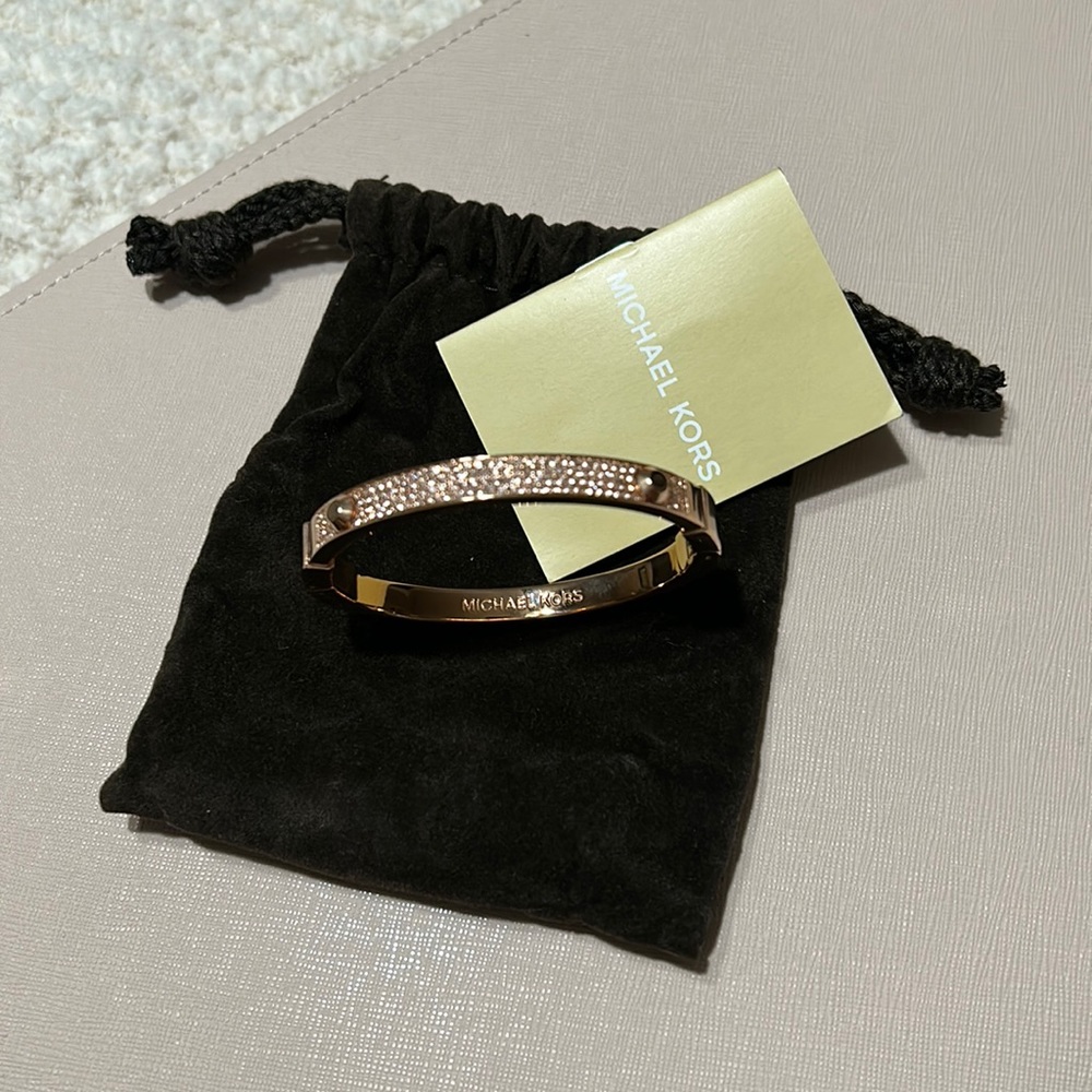 New Michael kors bracelet - Picture 1 of 3